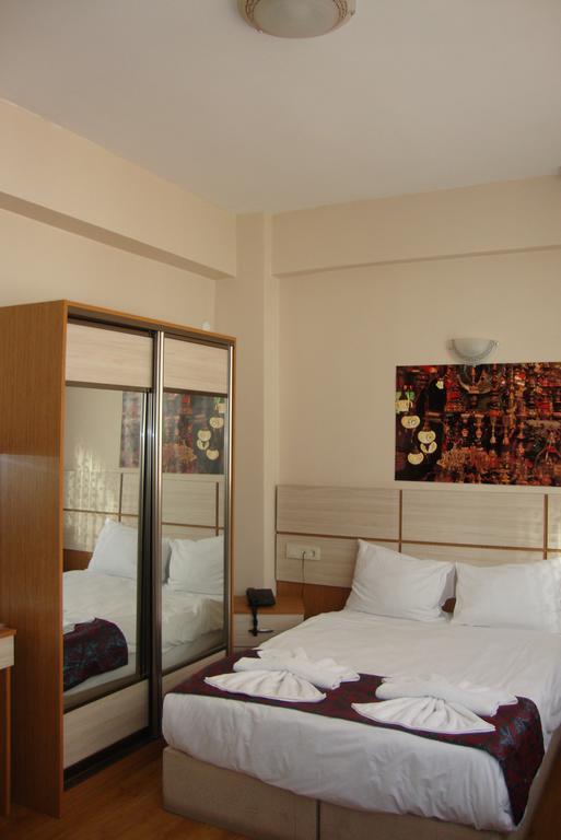 贝西克塔斯皇家套房酒店 伊斯坦布尔 外观 照片
